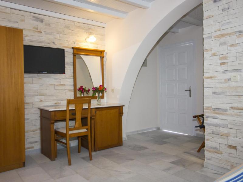 Naxos Holidays Hotel