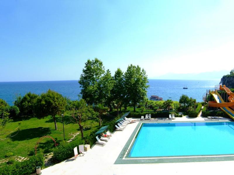 Nazar Beach City & Resort Hotel