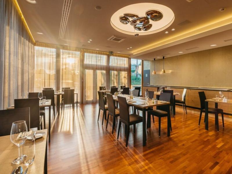 Maximus Resort