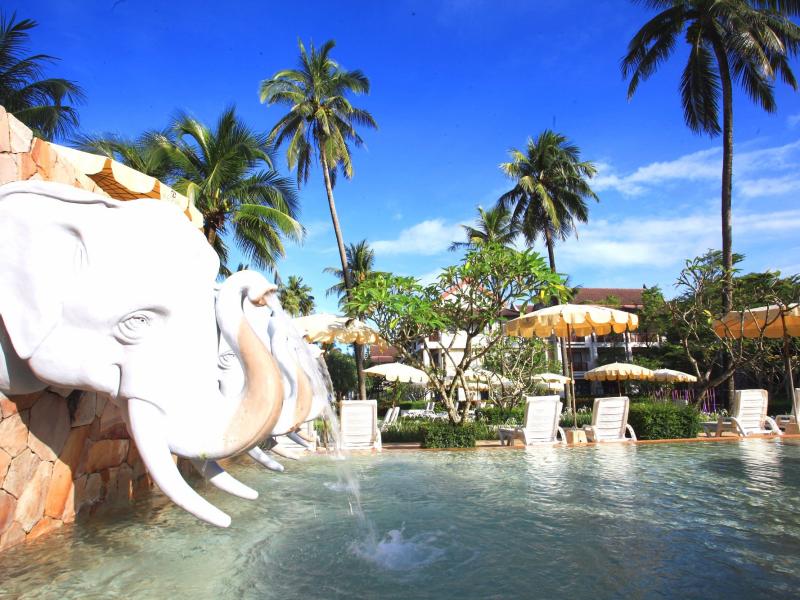 Apsara Beachfront Resort and Villa