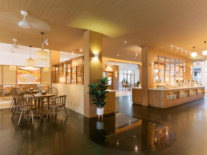 Apsara Beachfront Resort and Villa