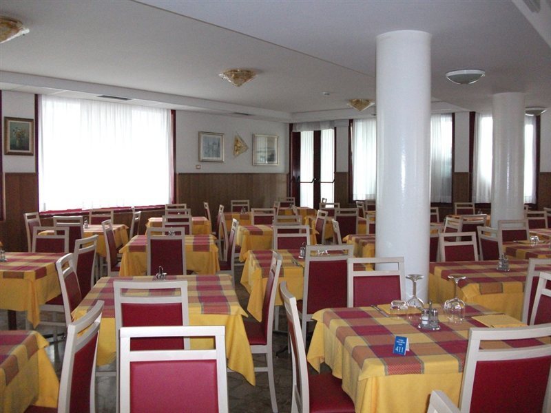 Nelson Hotel