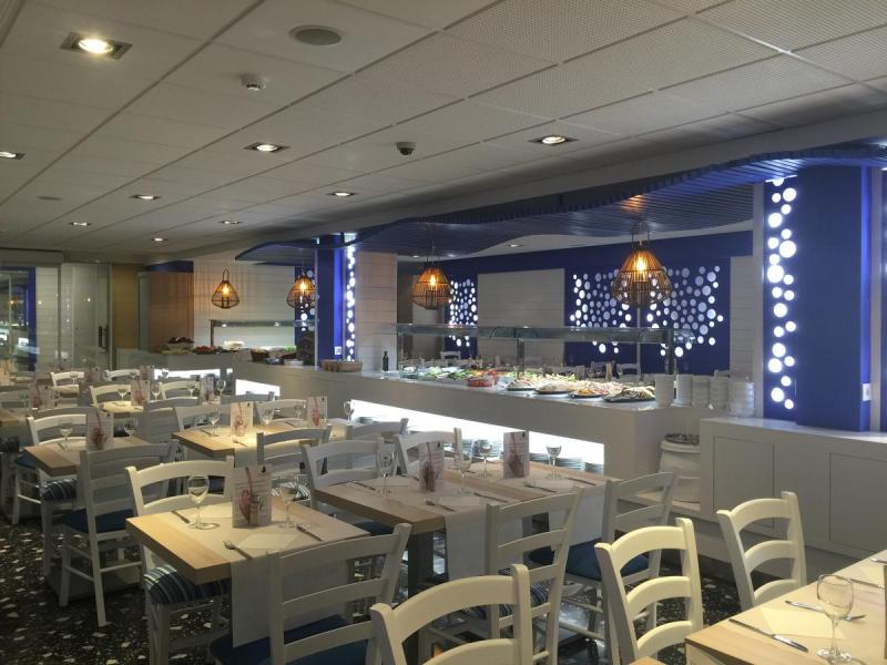 Neptuno Hotel & Apartments