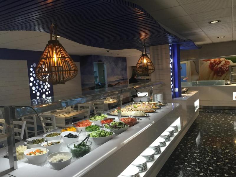 Neptuno Hotel & Apartments