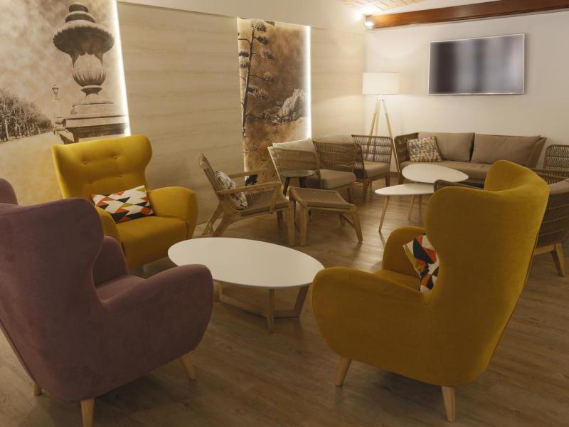 Neptuno Hotel & Apartments