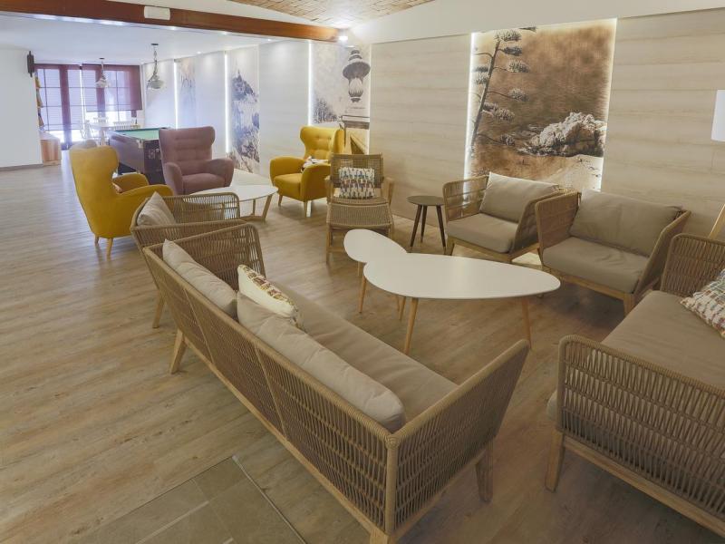 Neptuno Hotel & Apartments