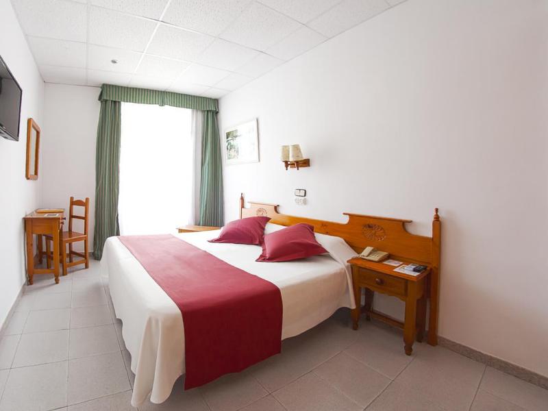Neptuno Hotel & Apartments