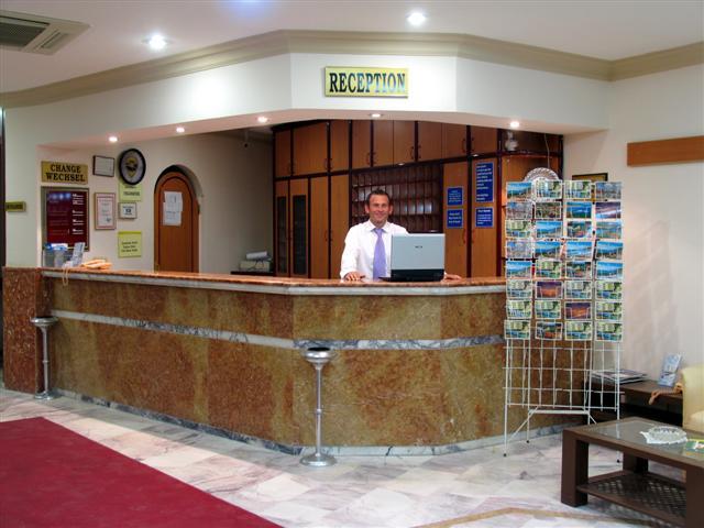 Kleopatra Neray Hotel