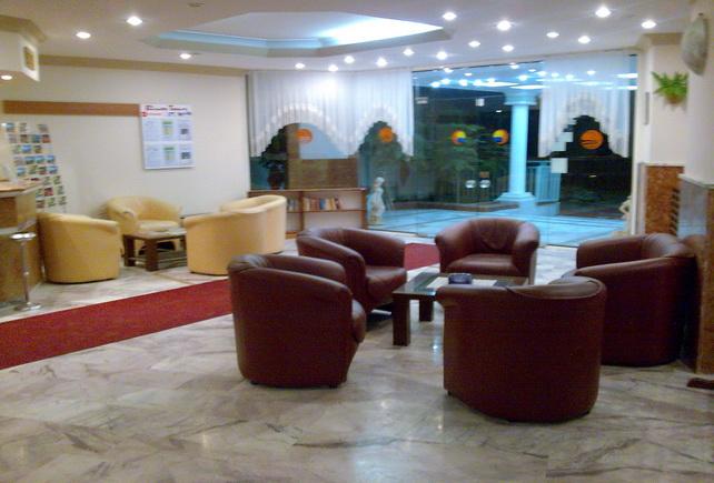 Kleopatra Neray Hotel