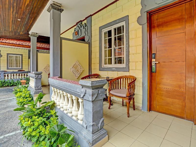 Collection O 91081 New Arena Hotel