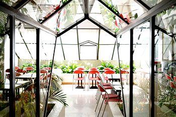 New Hotel Saint Charles