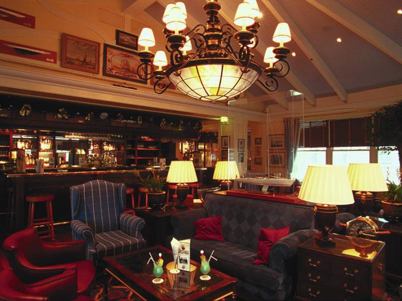 New Port Bay Club
