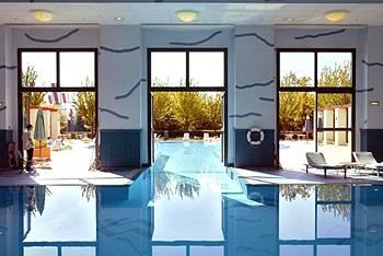 New Port Bay Club