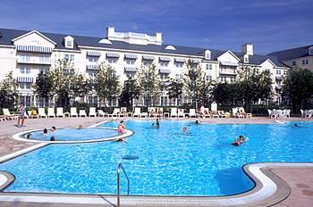 New Port Bay Club