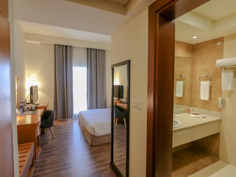 BM Acacia Hotel & Apartments