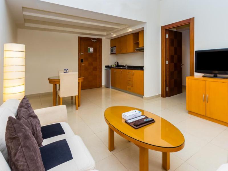 BM Acacia Hotel & Apartments