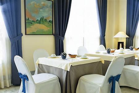 Hotel Malcom and Barret