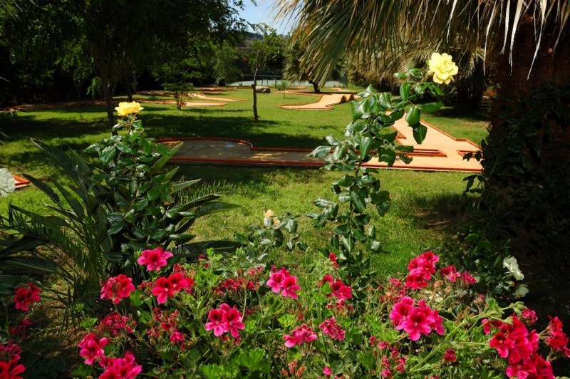 Acacia Resort