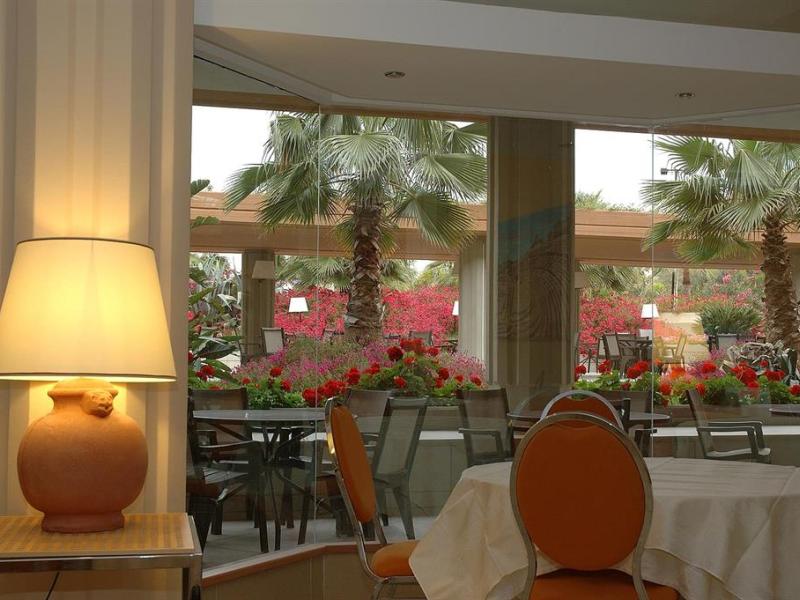 Acacia Resort