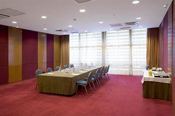 NH Collection Madrid Eurobuilding
