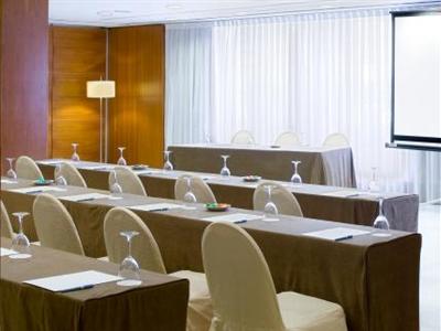 Hotel NH Madrid Sanvy