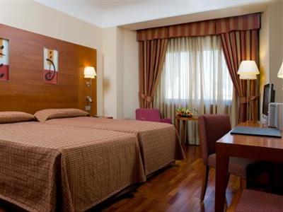 Hotel NH Madrid Sanvy