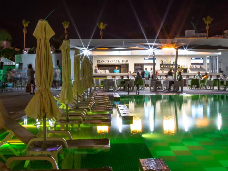 Nicholas Color Hotel