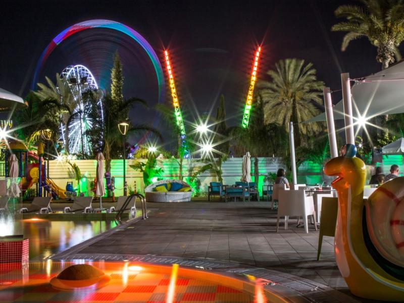 Nicholas Color Hotel