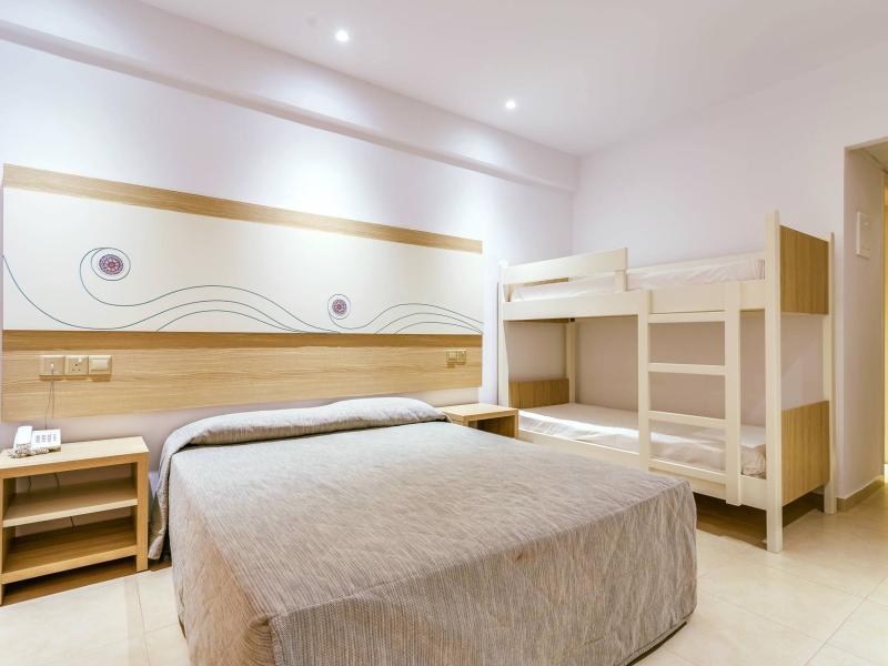 Nicholas Color Hotel