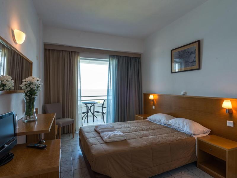 Niforeika Beach Hotel & Bungalows