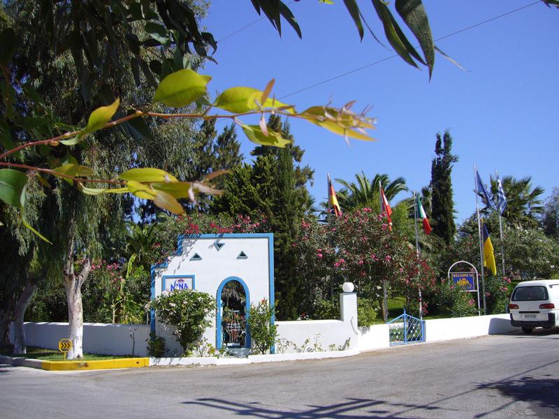 Nina Beach Hotel