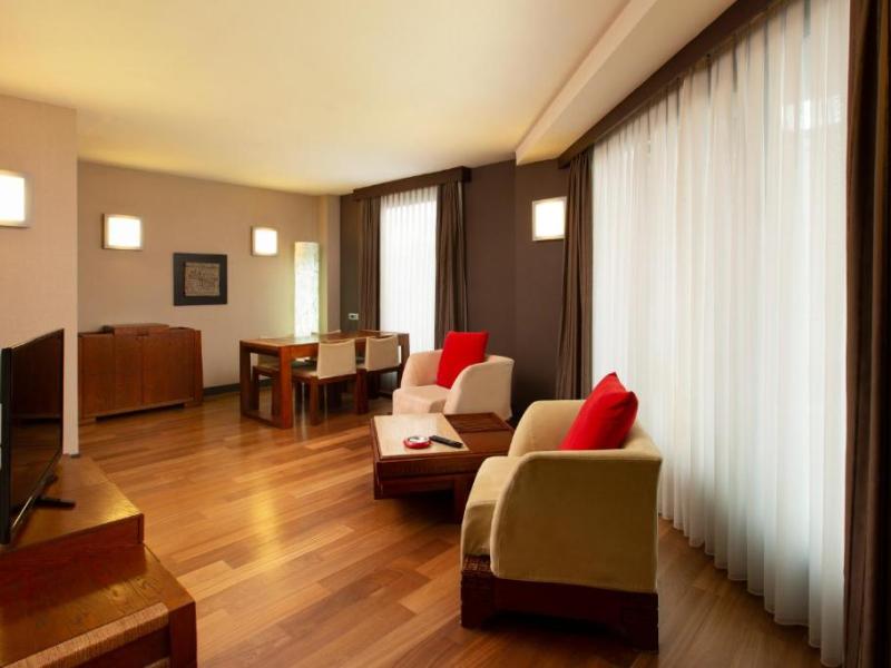 Nippon Hotel
