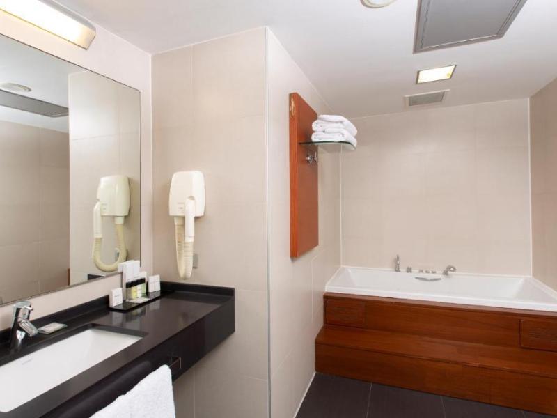 Nippon Hotel
