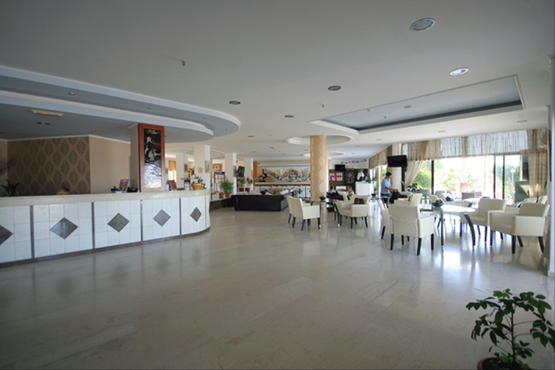 Niriides Beach Hotel