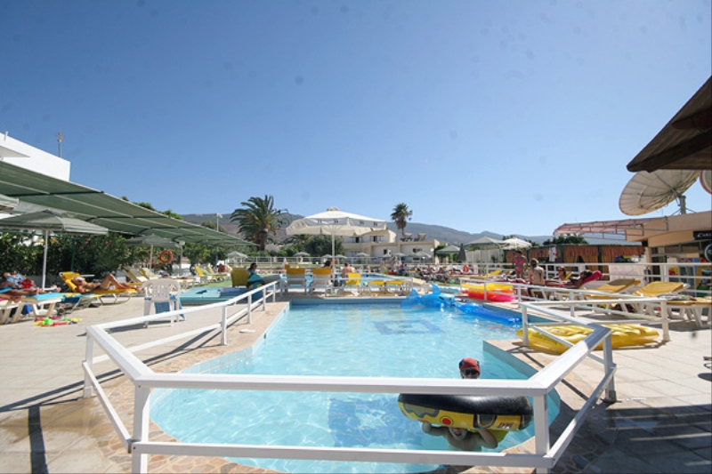 Niriides Beach Hotel