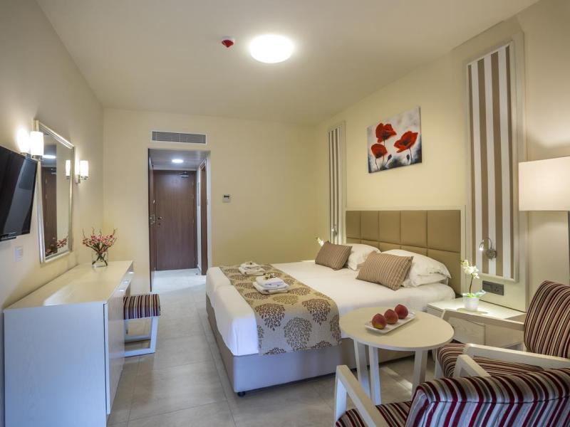 Aquamare Beach Hotel & Spa