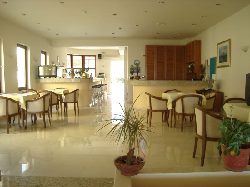 Niros Beach Apartments