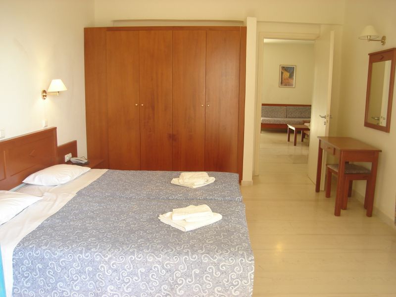 Niros Beach Apartments