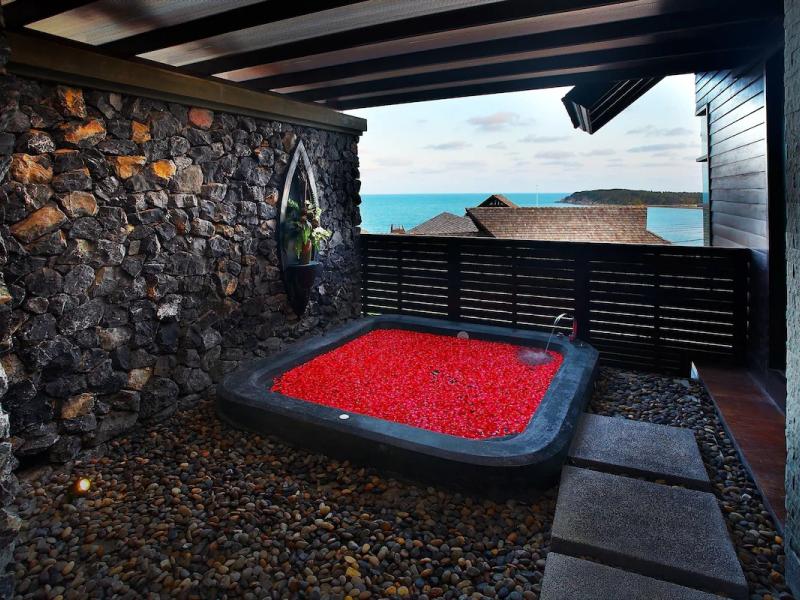 Nora Buri Resort & Spa