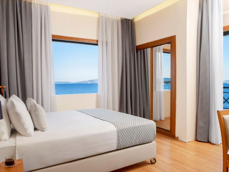 Ramada Athens Club Attica Riviera