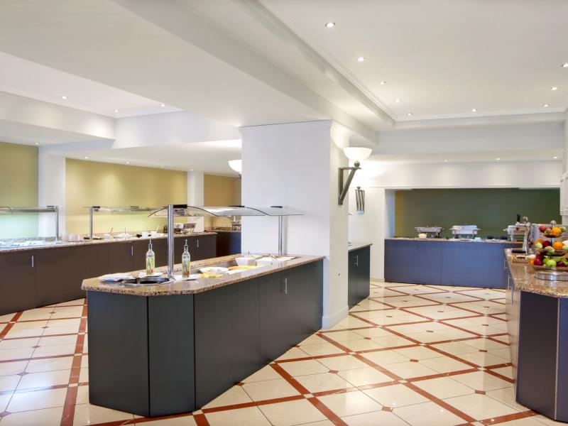 Ramada Athens Club Attica Riviera