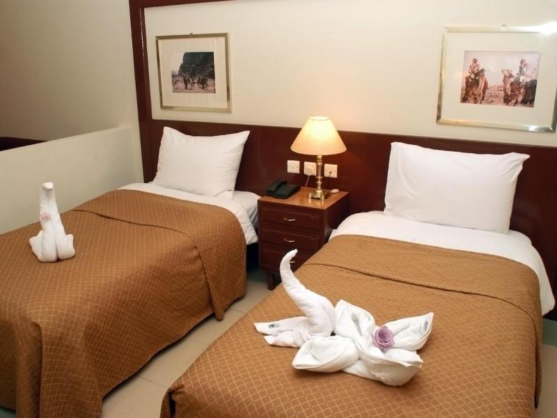 Aqua Vista Hotel & Suites