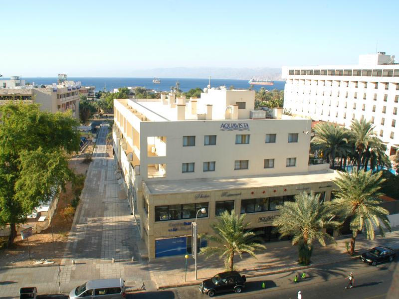 Aqua Vista Hotel & Suites