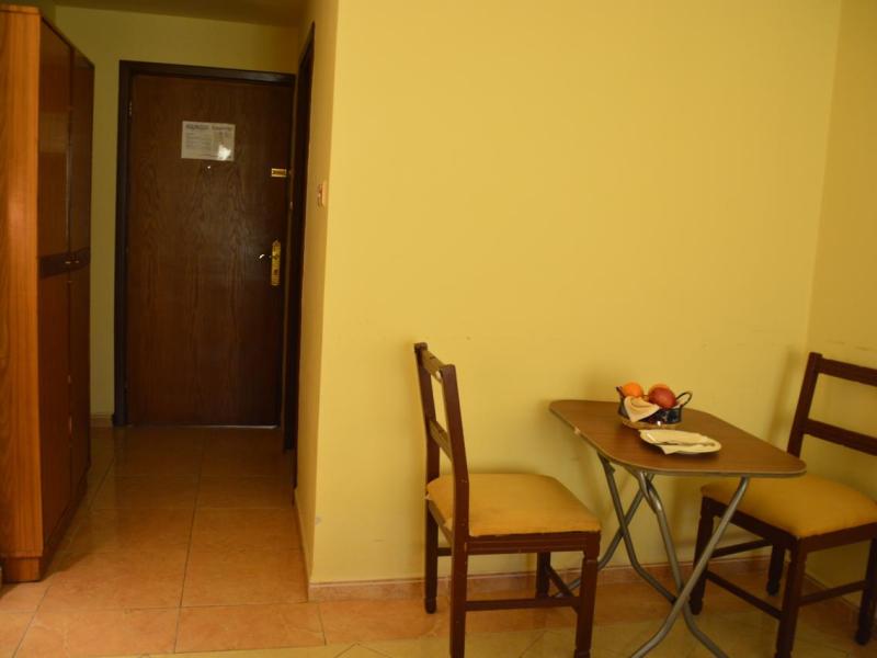 Aqua Vista Hotel & Suites