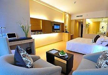 Отель Novotel Kota Kinabalu 1Borneo Малайзия, о Борнео, фото 14