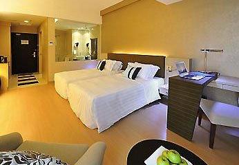 Отель Novotel Kota Kinabalu 1Borneo Малайзия, о Борнео, фото 15