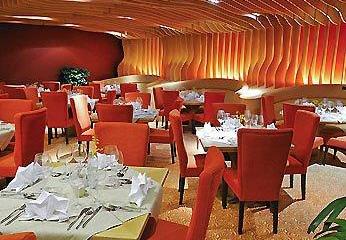 Отель Novotel Kota Kinabalu 1Borneo Малайзия, о Борнео, фото 17
