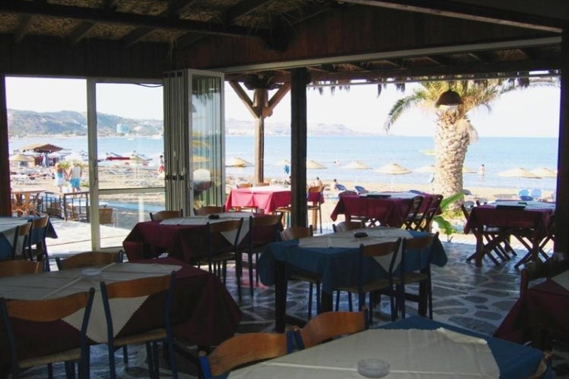 Aquarius Beach Hotel 