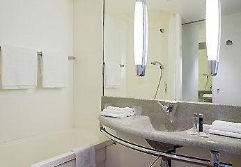 Отель Novotel Venezia Mestre Castellana Италия, Венеция, фото 8