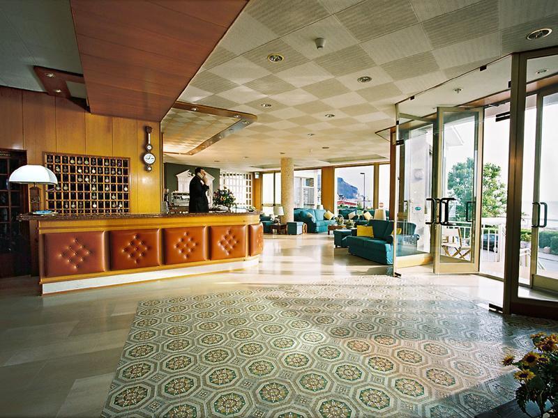 Numana Palace